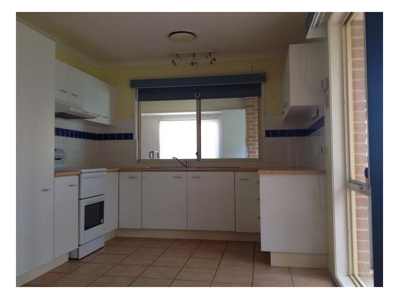 8 Forestgum Grove, Regents Park QLD 4118