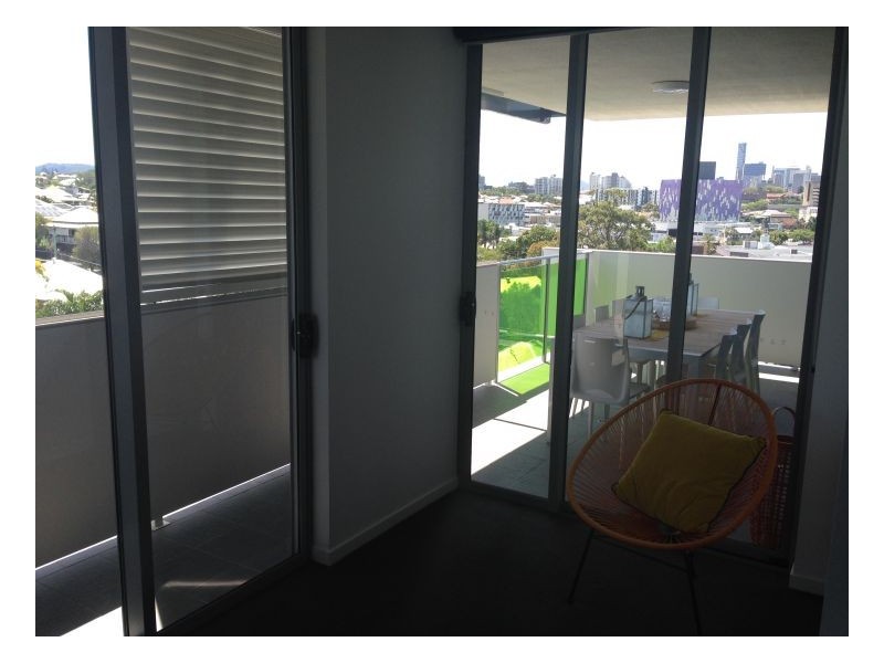 U310/159 Logan Road, Woolloongabba QLD 4102