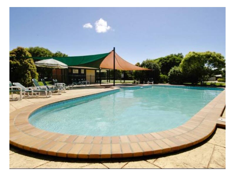 23 Tristan Court, Benowa QLD 4217