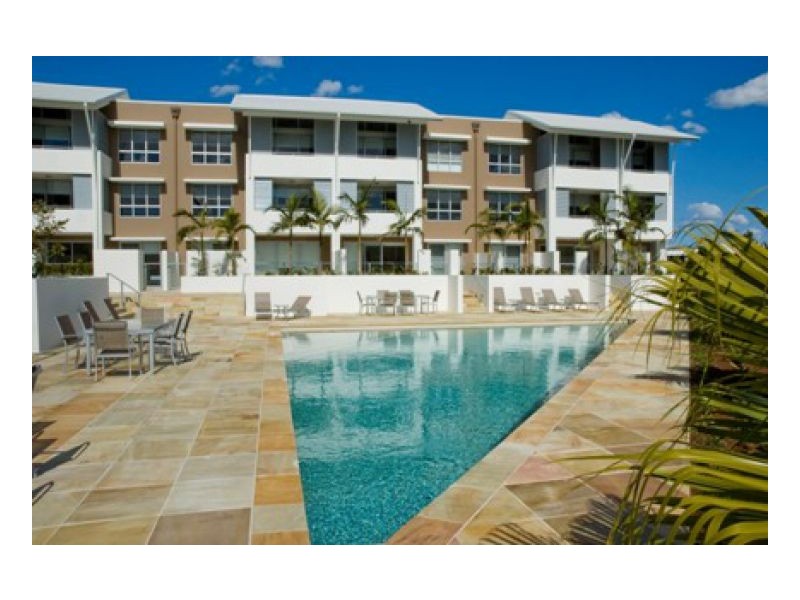 39 19 Lake Street, Varsity Lakes QLD 4227