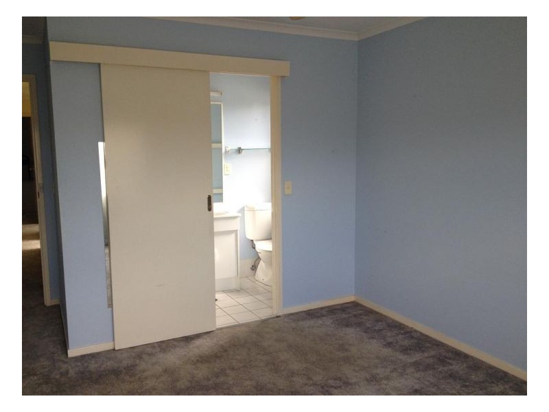 No.8 Forestgum Gr, Regents Park QLD 4118