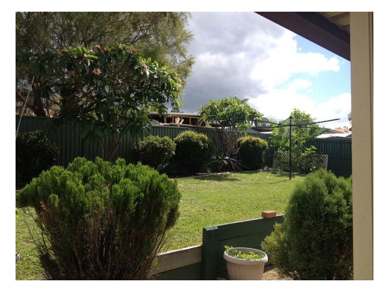 No.8 Forestgum Gr, Regents Park QLD 4118