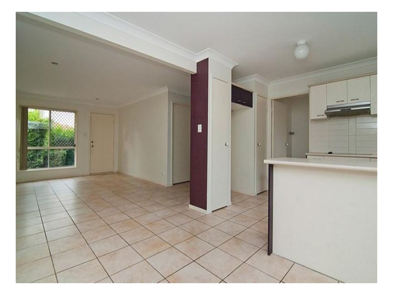8 Earnshaw Street, Calamvale QLD 4116