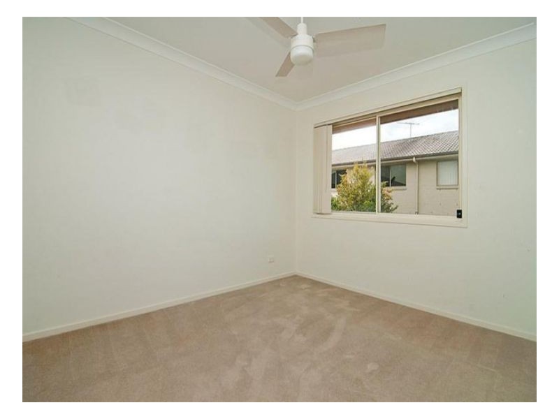 8 Earnshaw Street, Calamvale QLD 4116