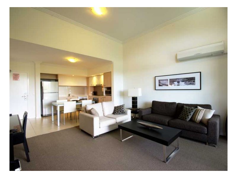 50 19 Lake Street, Varsity Lakes QLD 4227