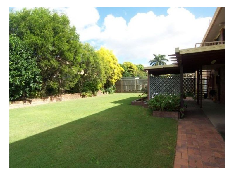 27 Martense St, Wishart QLD 4122