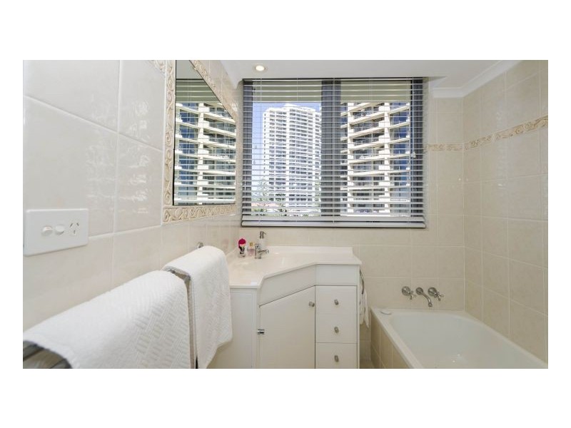 9/23 Northcliffe Terrace, Surfers Paradise QLD 4217