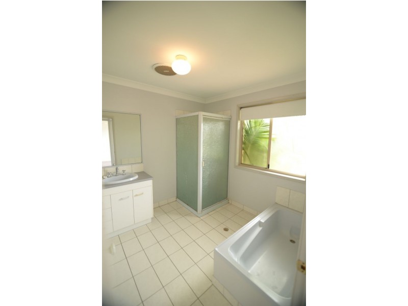 106 Saint Andrew Street, Kuraby QLD 4112