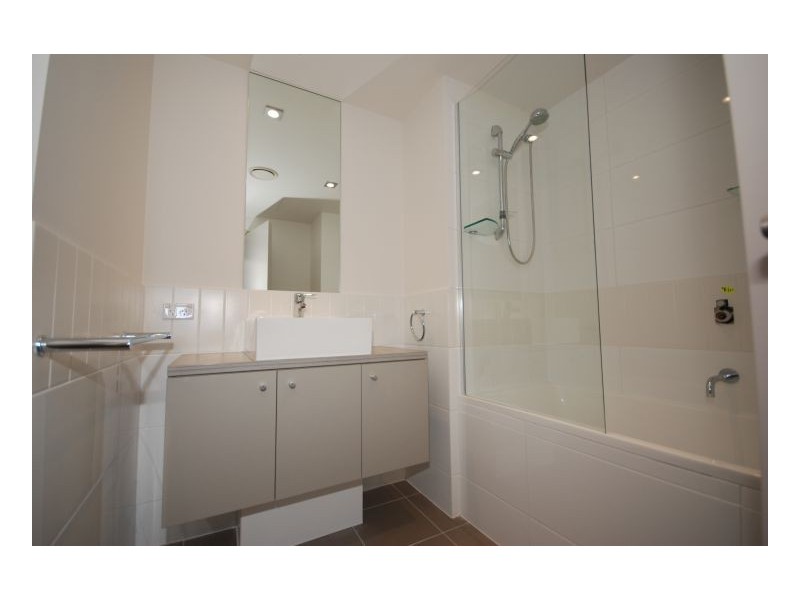 2 129 Laver Drive, Robina QLD 4226