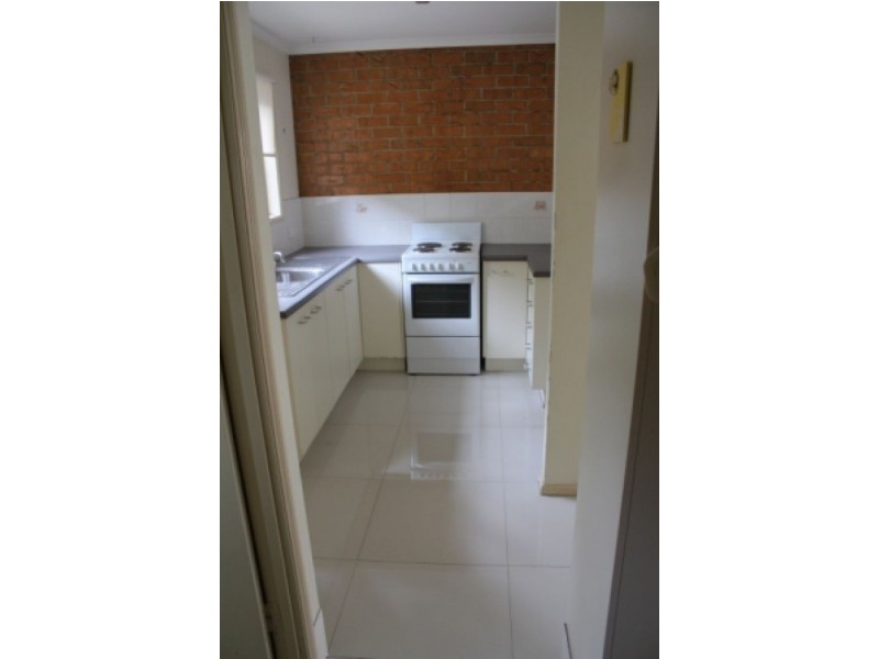 015 Vitko St, Woodridge QLD 4114