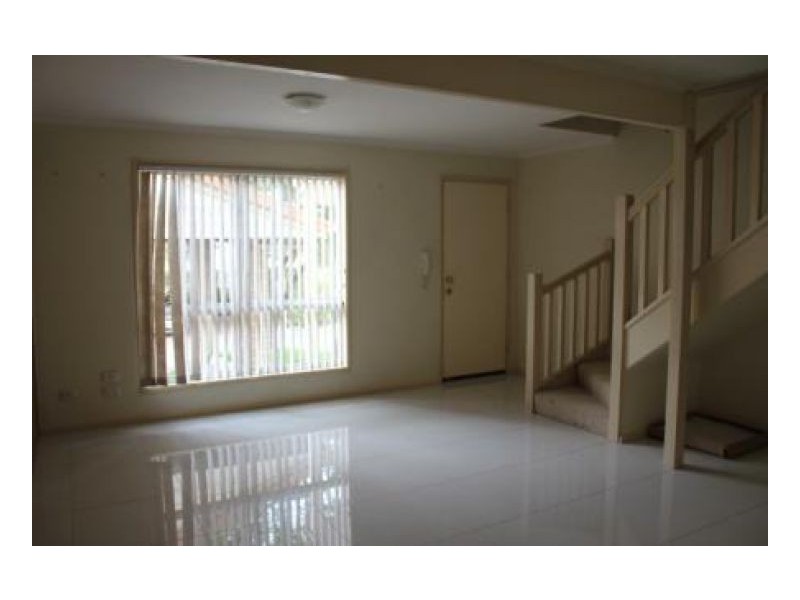 015 Vitko St, Woodridge QLD 4114