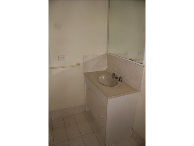 015 Vitko St, Woodridge QLD 4114