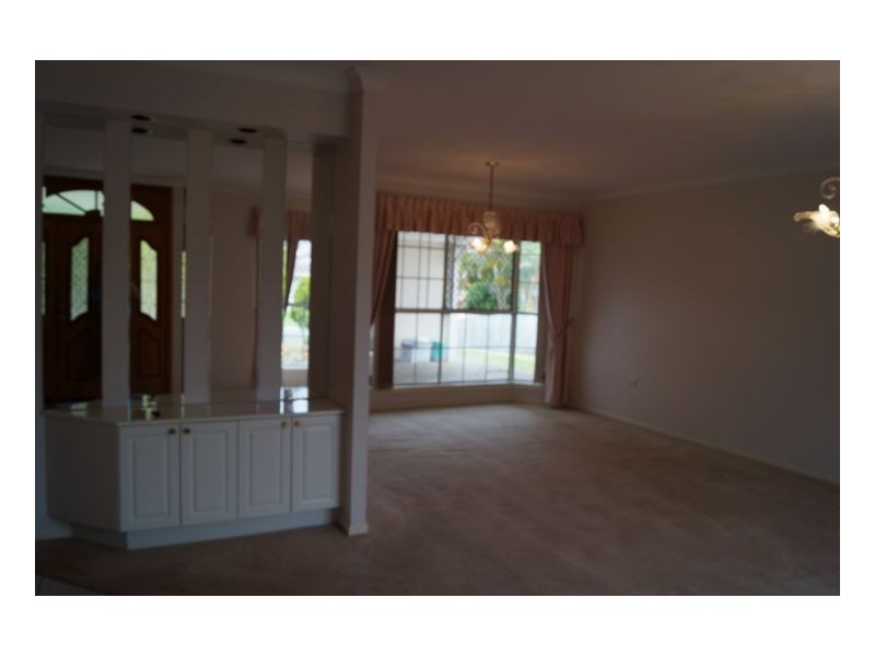 27 Eden Elm Street, Calamvale QLD 4116