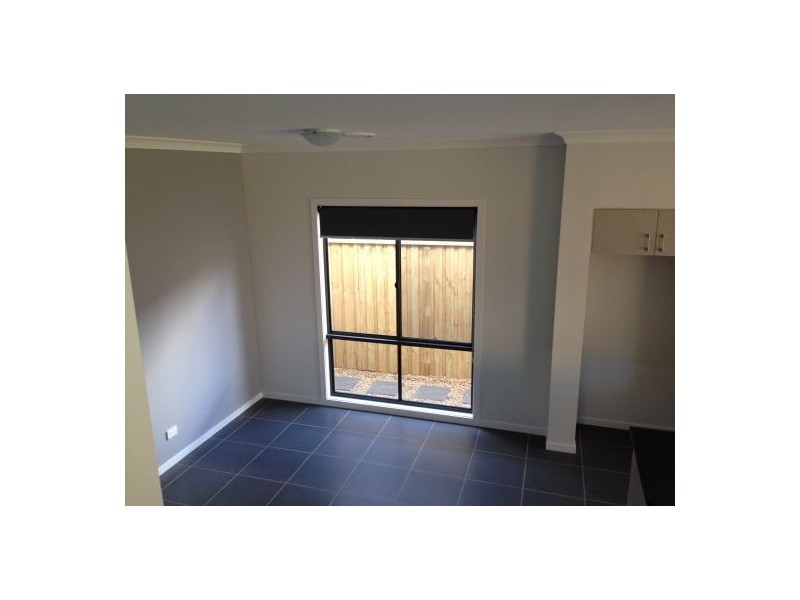 64 Empire Circuit, Penrith NSW 2750