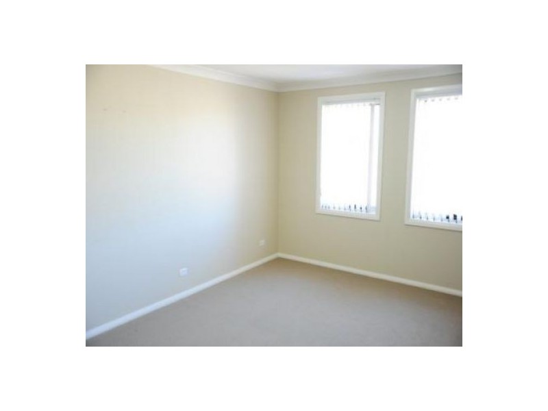 33 Sydney Smith Drive, Penrith NSW 2750