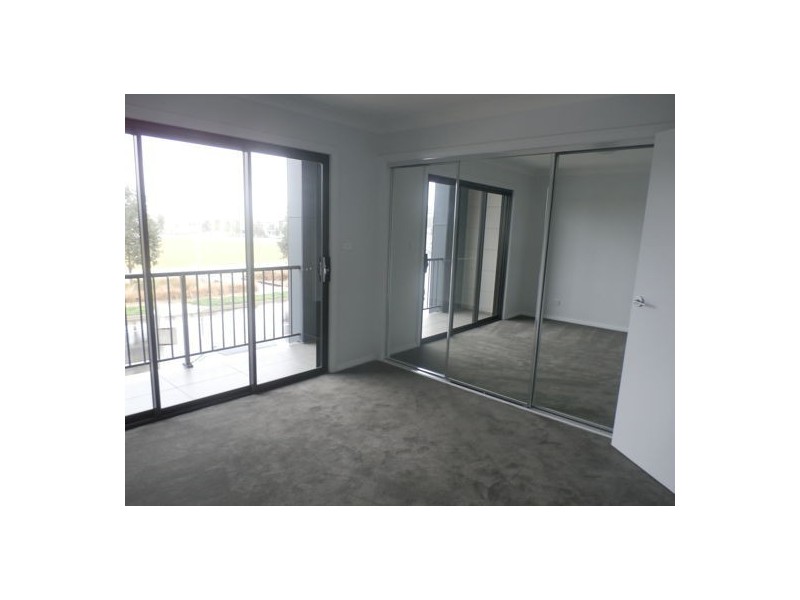 128 Lord Sheffield Cct, Penrith, Penrith NSW 2750