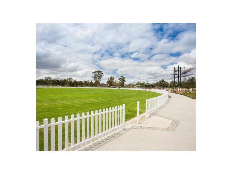 128 Lord Sheffield Cct, Penrith, Penrith NSW 2750