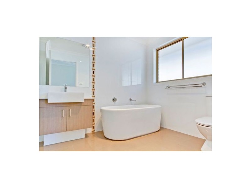 16 Fyfe Rd, Kellyville Ridge NSW 2155