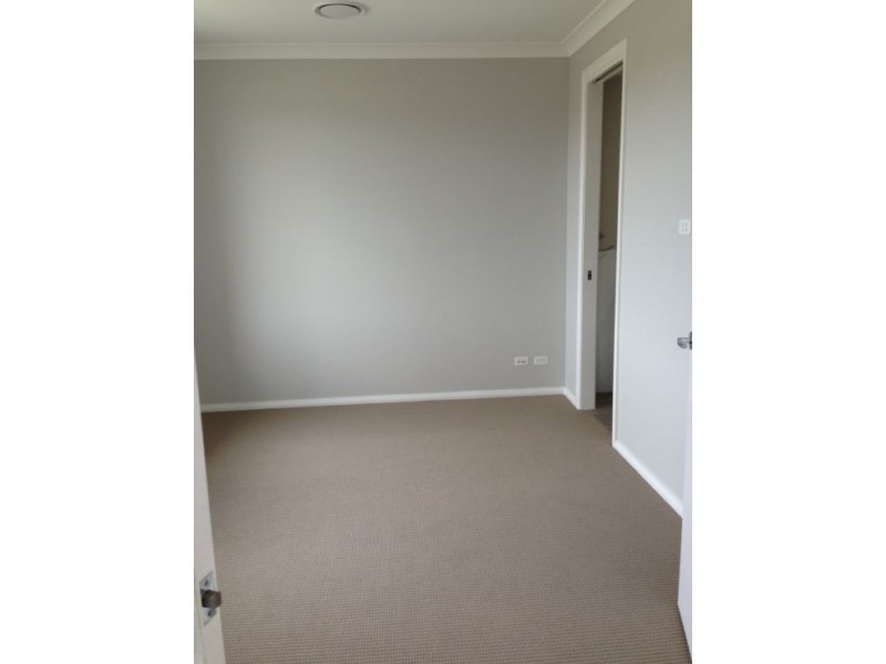 60 William Hart Crescent, Penrith NSW 2750