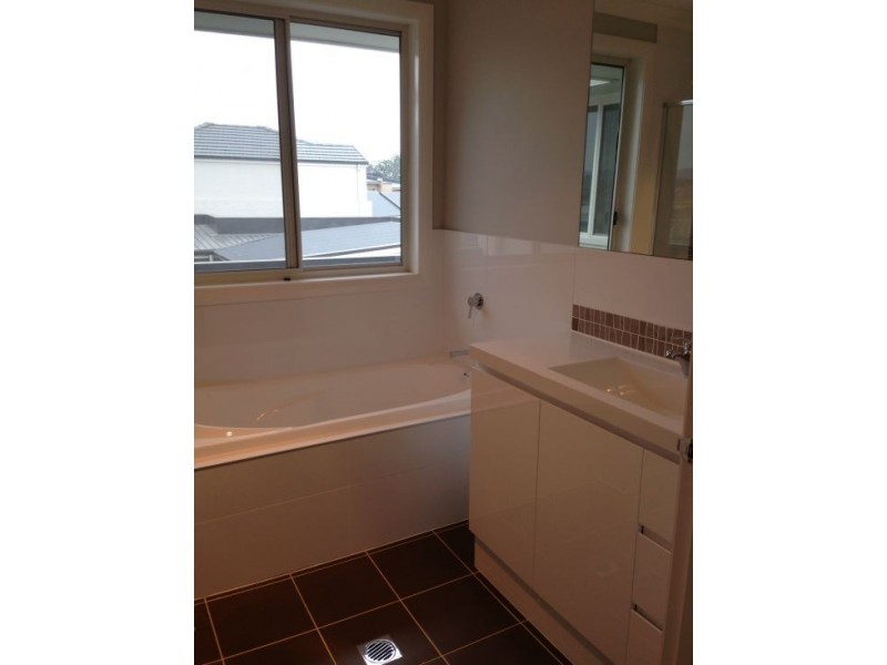 60 William Hart Crescent, Penrith NSW 2750