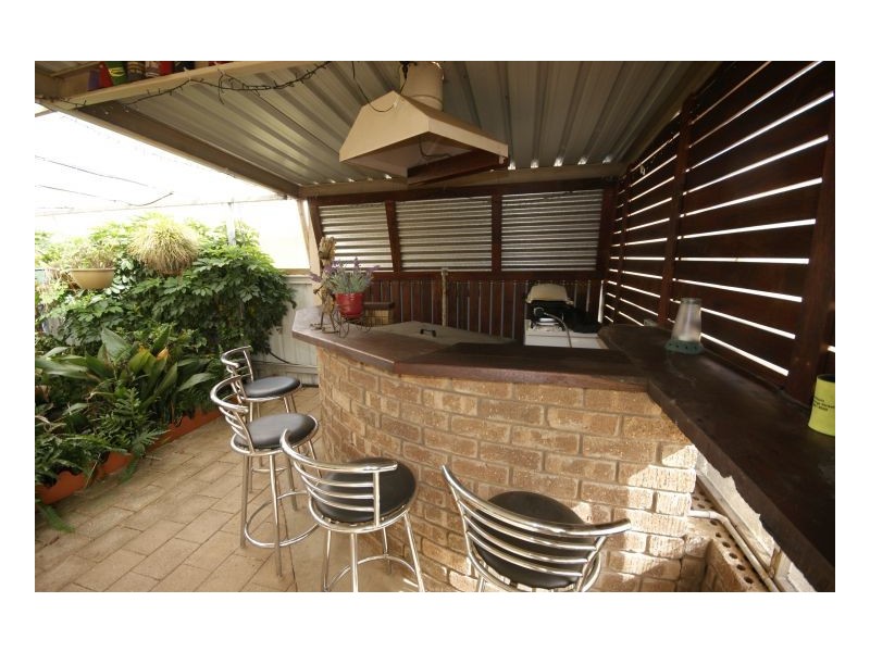 211 Victoria Street, Deniliquin NSW 2710