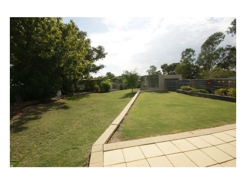 211 Victoria Street, Deniliquin NSW 2710