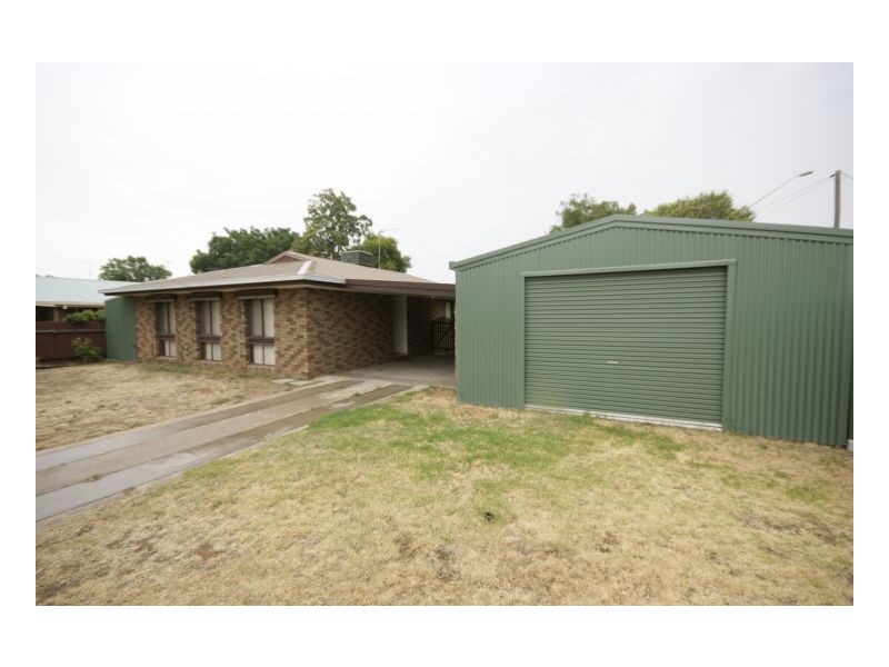399, Campbell Cres, Deniliquin NSW 2710