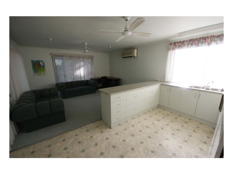 93 Macauley St, Deniliquin NSW 2710