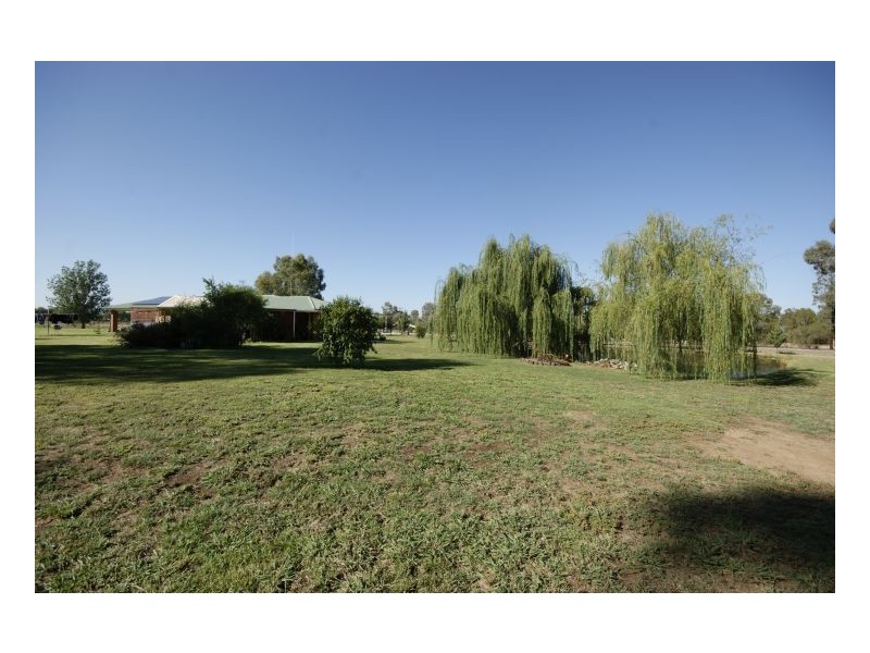 603 Henry St, Deniliquin NSW 2710