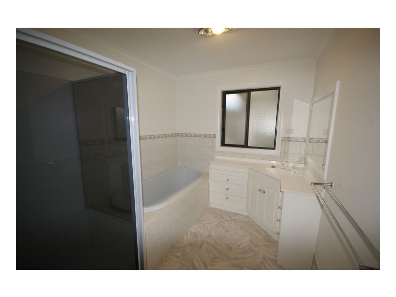 69 Decimus Street, Deniliquin NSW 2710