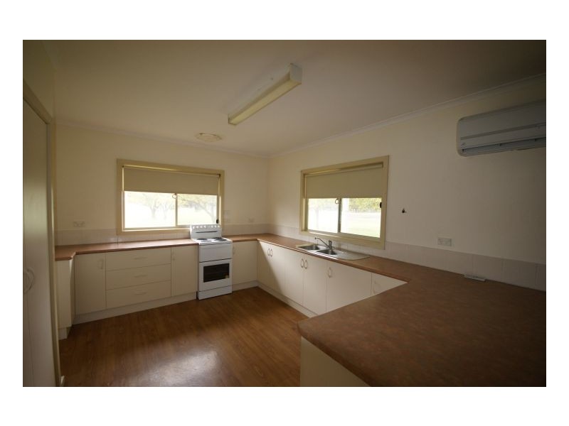 54 Edward Street, Pretty Pine, Deniliquin NSW 2710