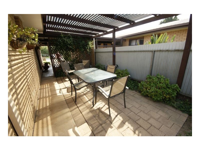 263 Victoria St, Deniliquin NSW 2710