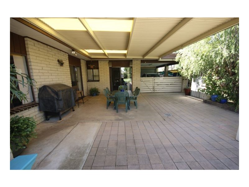 448 Wilkinson St, Deniliquin NSW 2710