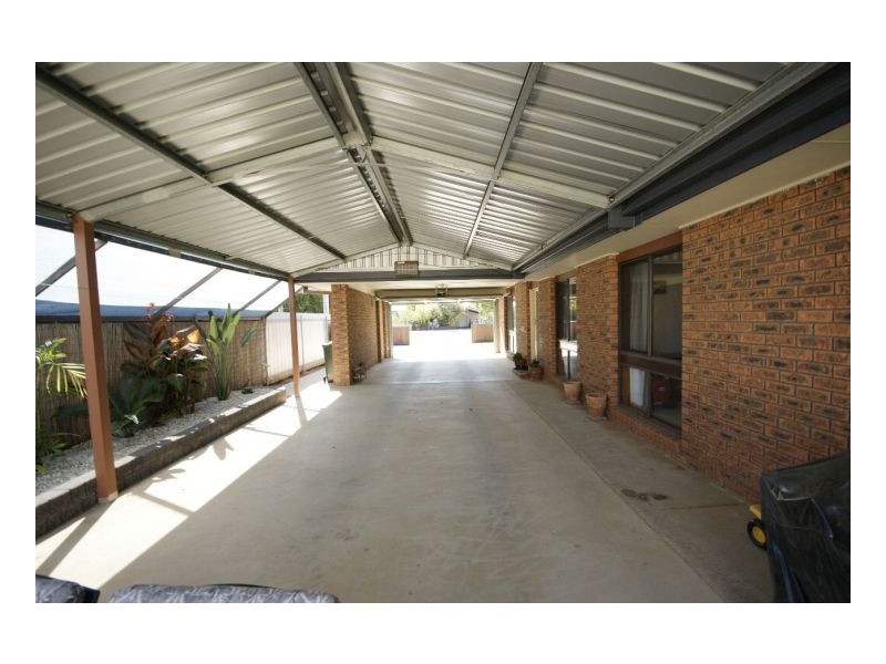 92, Macauley St, Deniliquin NSW 2710