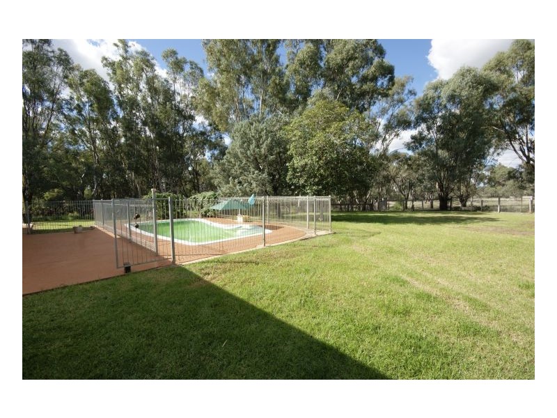 69 Cooinda Lane, Deniliquin NSW 2710