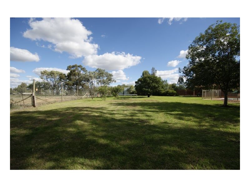 69 Cooinda Lane, Deniliquin NSW 2710