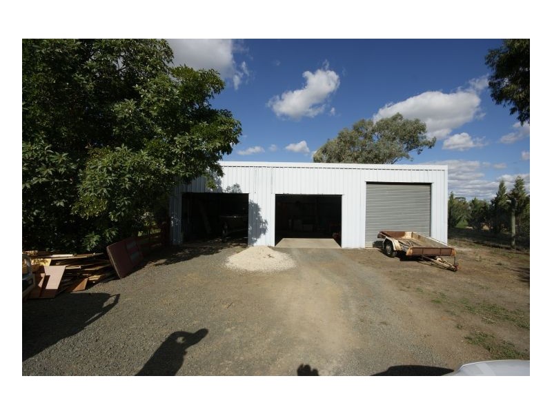 69 Cooinda Lane, Deniliquin NSW 2710
