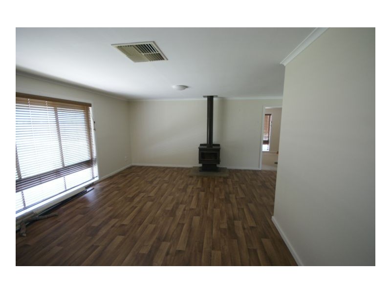 153 Burton Street, Deniliquin NSW 2710