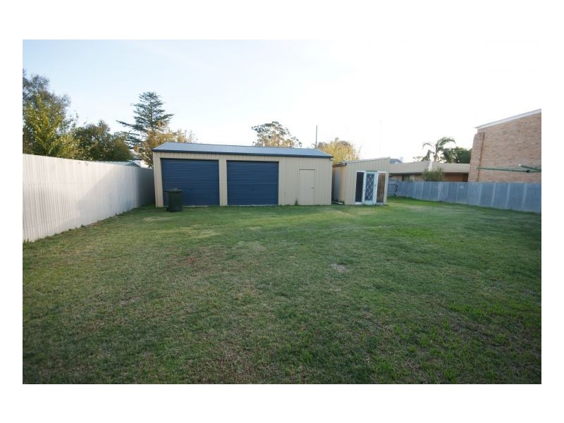 14 Corbett Crt, Deniliquin NSW 2710