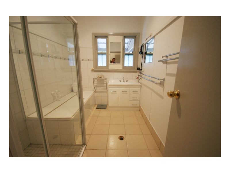 445 Maher St, Deniliquin NSW 2710