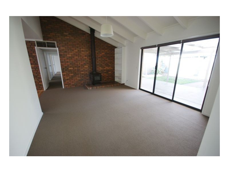 539 Sloane St, Deniliquin NSW 2710