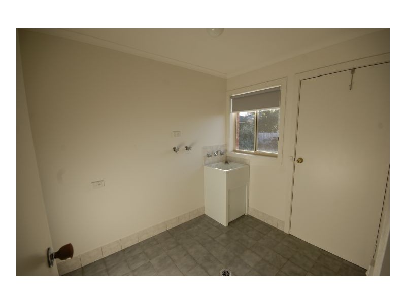 2/415 Cressy Street, Deniliquin NSW 2710