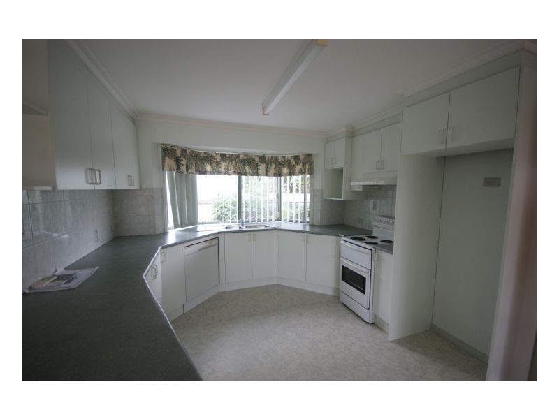 2/407 Cressy Street, Deniliquin NSW 2710