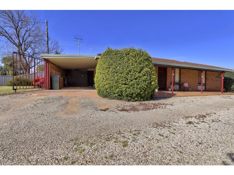 1/226 Henry Street, Deniliquin NSW 2710