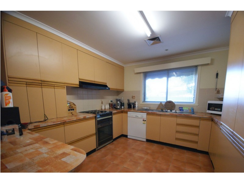 4 Renwick Crt, Deniliquin NSW 2710