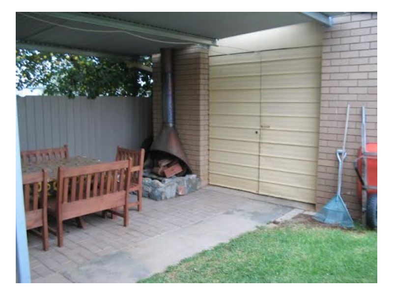 121 Hughes, St, Deniliquin NSW 2710