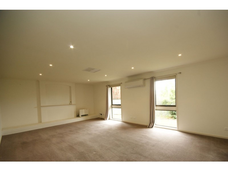 14 Mazamet Court, Deniliquin NSW 2710