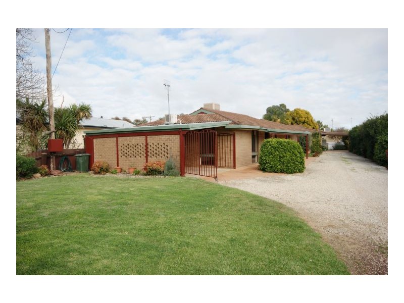 1/226 Henry Street, Deniliquin NSW 2710