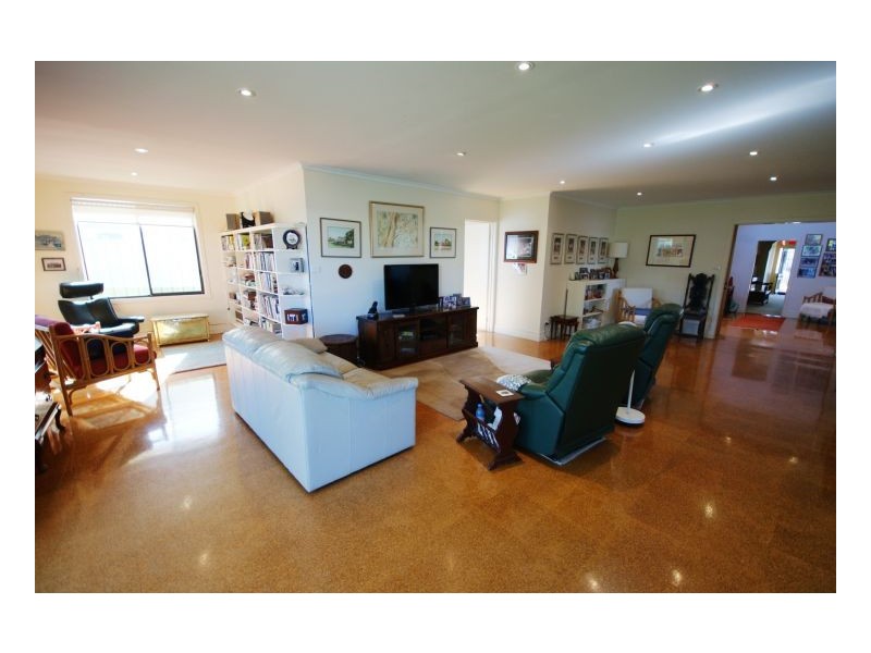 338 Harfleur St, Deniliquin NSW 2710