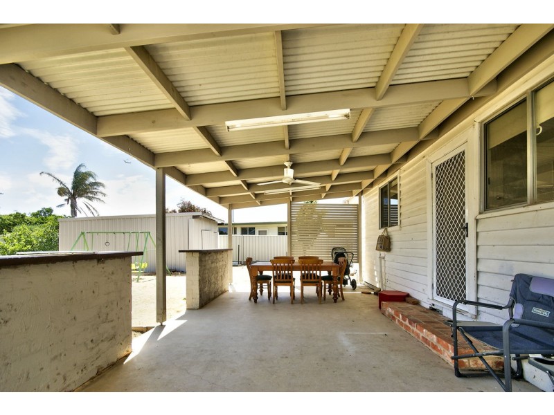 406 Campbell Crescent, Deniliquin NSW 2710